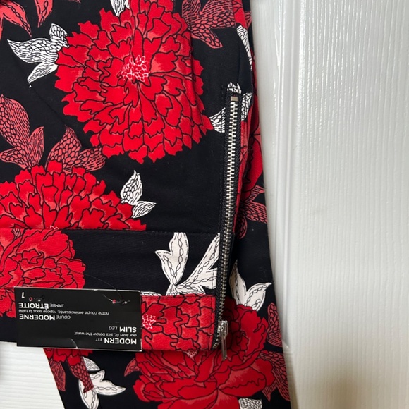 New Le Château Pants - Picture 3 of 5